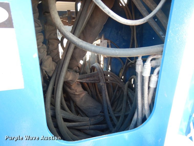 image for item DJ7487 2015 Peterbilt 365  crane truck