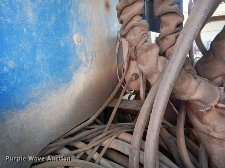 image for item DJ7487 2015 Peterbilt 365  crane truck