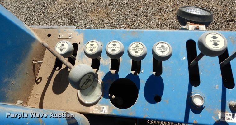 image for item DJ7487 2015 Peterbilt 365  crane truck