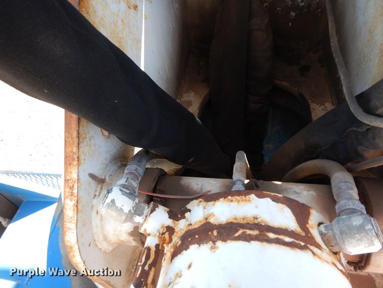 image for item DJ7487 2015 Peterbilt 365  crane truck