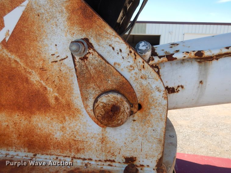 image for item DJ7487 2015 Peterbilt 365  crane truck