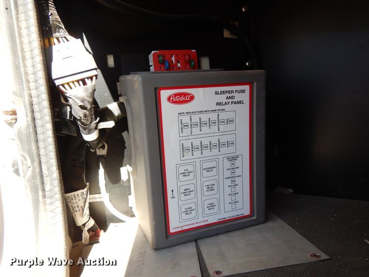 image for item DJ7487 2015 Peterbilt 365  crane truck