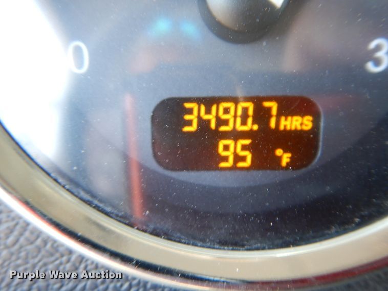 image for item DJ7487 2015 Peterbilt 365  crane truck