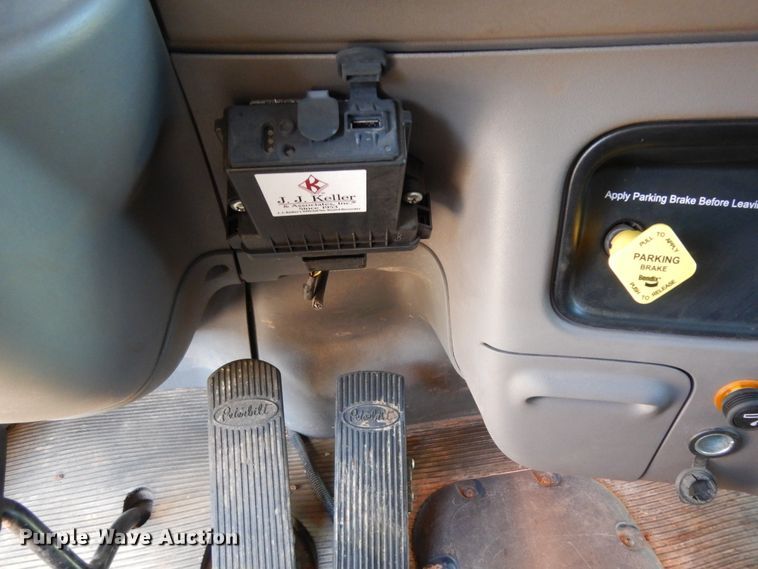 image for item DJ7487 2015 Peterbilt 365  crane truck