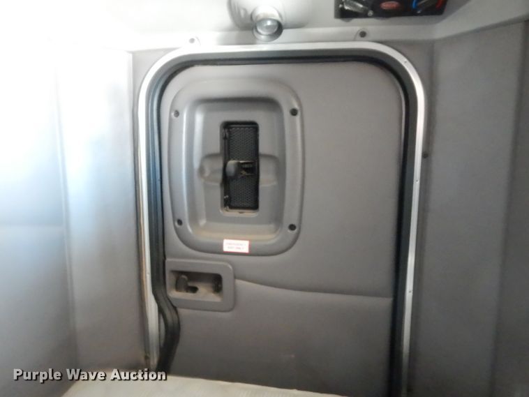 image for item DJ7487 2015 Peterbilt 365  crane truck