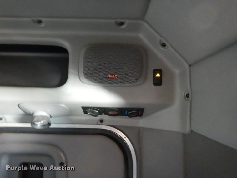 image for item DJ7487 2015 Peterbilt 365  crane truck