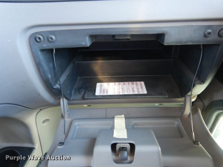 image for item DJ7487 2015 Peterbilt 365  crane truck