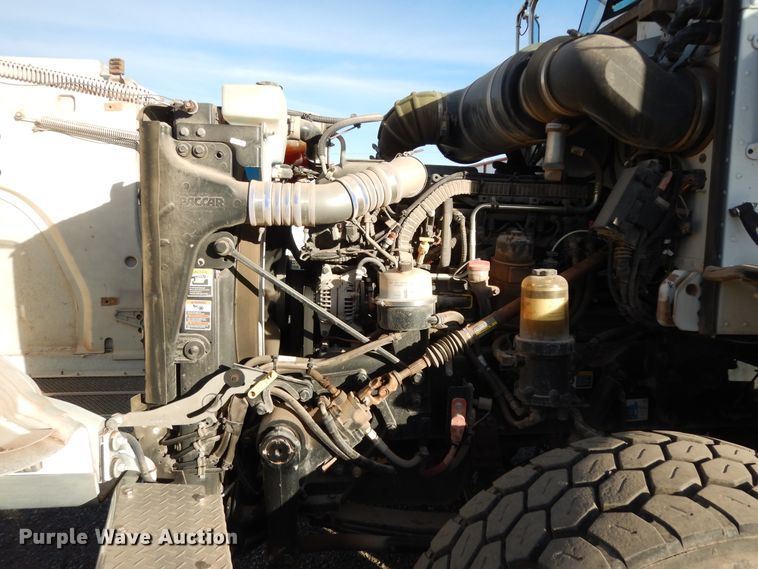 image for item DJ7487 2015 Peterbilt 365  crane truck