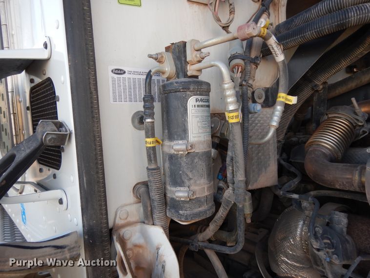 image for item DJ7487 2015 Peterbilt 365  crane truck