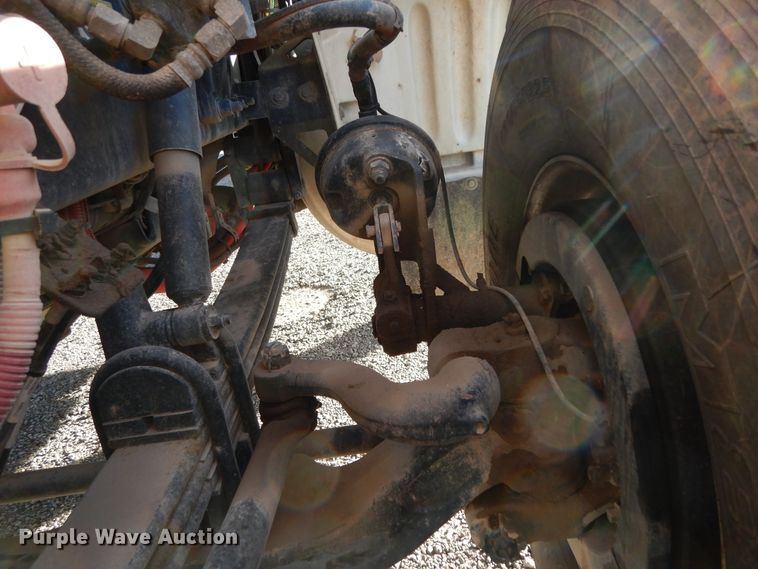 image for item DJ7487 2015 Peterbilt 365  crane truck