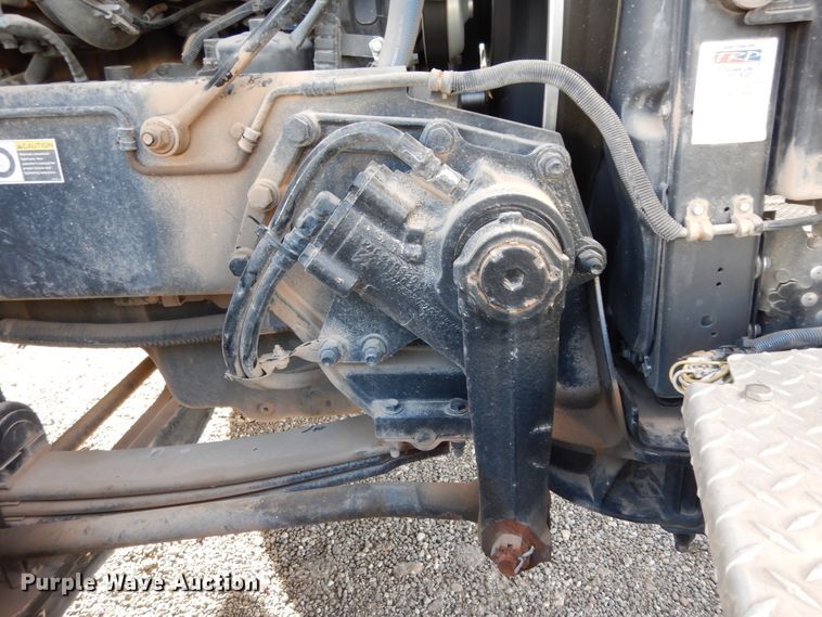 image for item DJ7487 2015 Peterbilt 365  crane truck