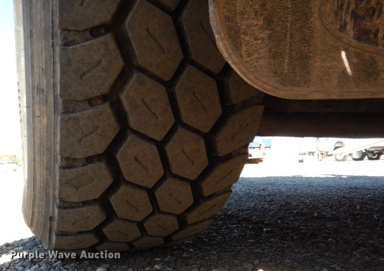 image for item DJ7487 2015 Peterbilt 365  crane truck