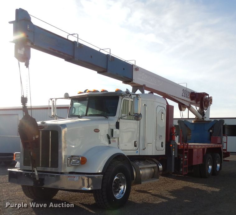 image for item DJ7488 2016 Peterbilt 365  crane truck