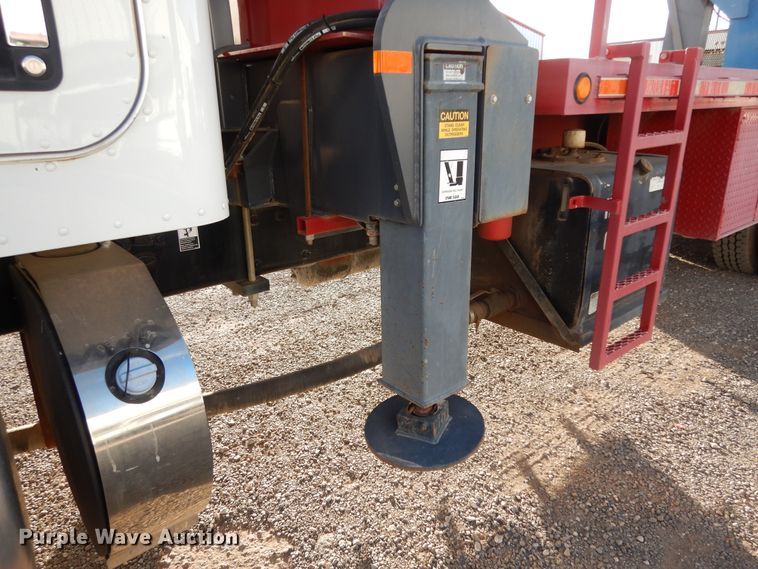 image for item DJ7488 2016 Peterbilt 365  crane truck