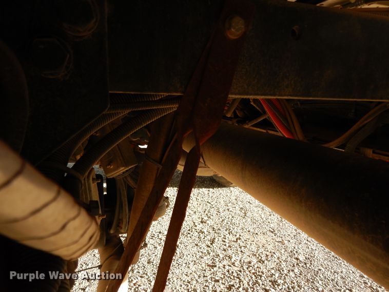 image for item DJ7488 2016 Peterbilt 365  crane truck