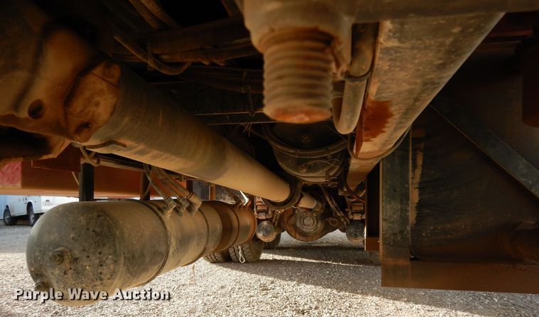 image for item DJ7488 2016 Peterbilt 365  crane truck