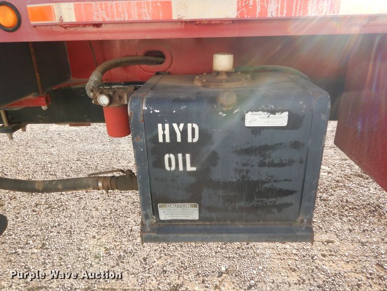 image for item DJ7488 2016 Peterbilt 365  crane truck