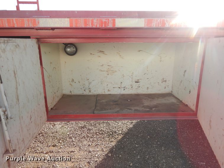 image for item DJ7488 2016 Peterbilt 365  crane truck