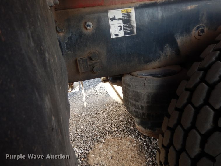 image for item DJ7488 2016 Peterbilt 365  crane truck