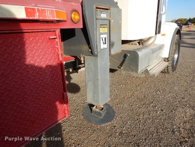 image for item DJ7488 2016 Peterbilt 365  crane truck