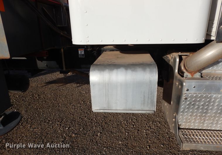 image for item DJ7488 2016 Peterbilt 365  crane truck