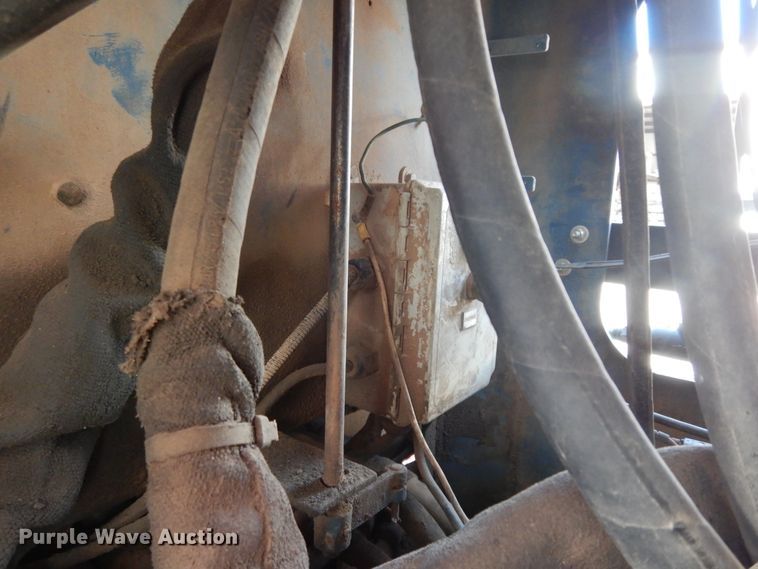 image for item DJ7488 2016 Peterbilt 365  crane truck