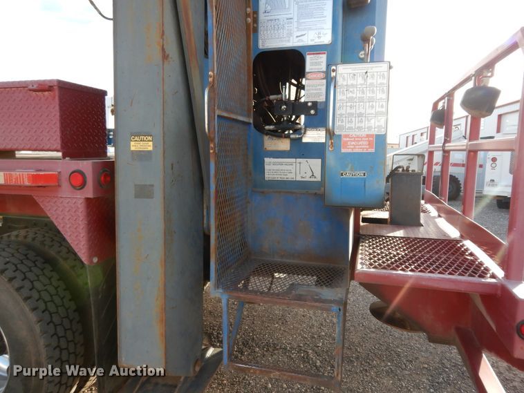 image for item DJ7488 2016 Peterbilt 365  crane truck