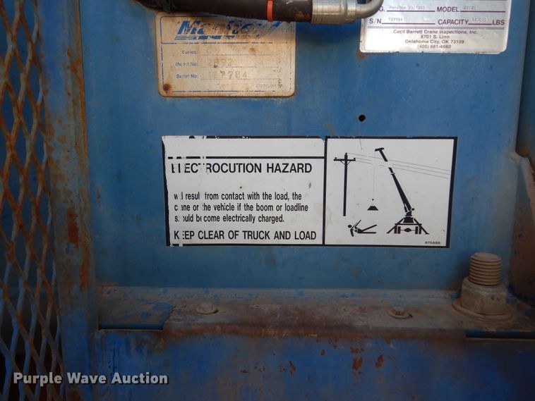 image for item DJ7488 2016 Peterbilt 365  crane truck