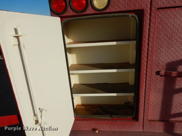 image for item DJ7488 2016 Peterbilt 365  crane truck