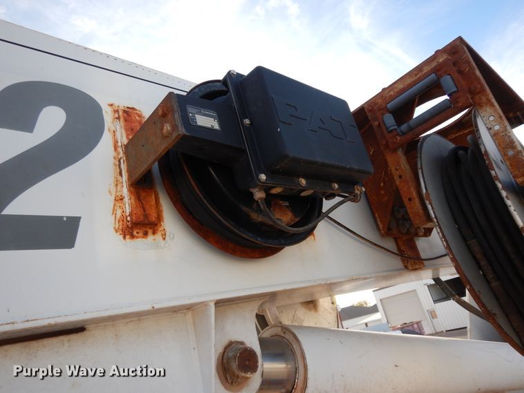 image for item DJ7488 2016 Peterbilt 365  crane truck