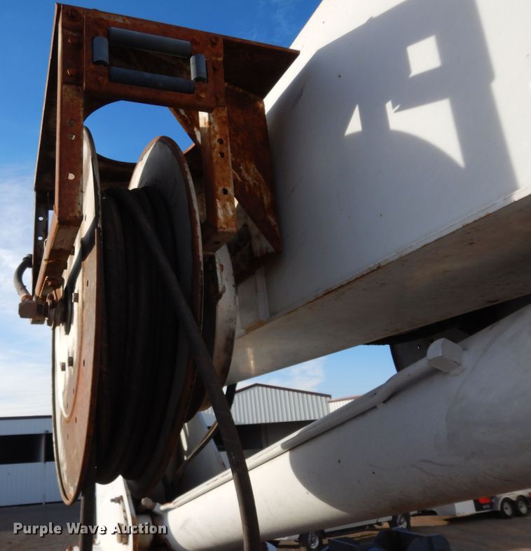 image for item DJ7488 2016 Peterbilt 365  crane truck