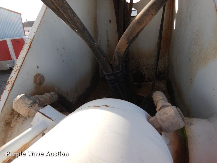 image for item DJ7488 2016 Peterbilt 365  crane truck