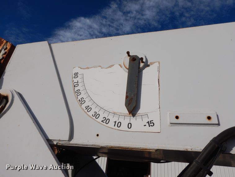 image for item DJ7488 2016 Peterbilt 365  crane truck