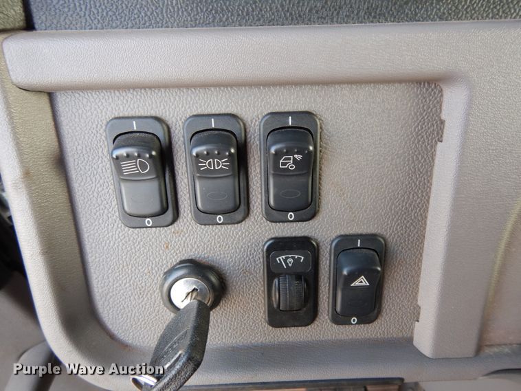 image for item DJ7488 2016 Peterbilt 365  crane truck