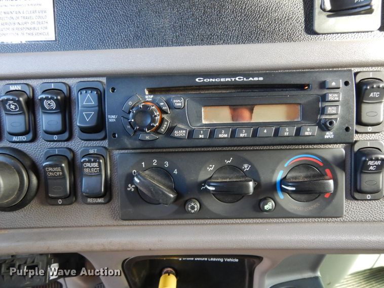 image for item DJ7488 2016 Peterbilt 365  crane truck