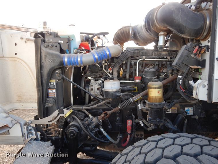 image for item DJ7488 2016 Peterbilt 365  crane truck