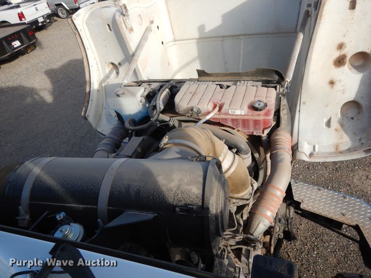 image for item DJ7488 2016 Peterbilt 365  crane truck