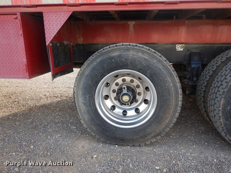 image for item DJ7488 2016 Peterbilt 365  crane truck