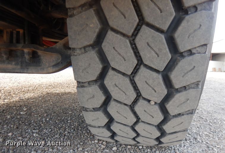 image for item DJ7488 2016 Peterbilt 365  crane truck