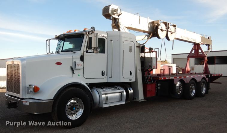 image for item DJ7489 2014 Peterbilt 365  crane truck