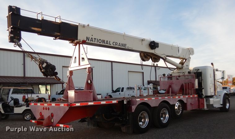 image for item DJ7489 2014 Peterbilt 365  crane truck