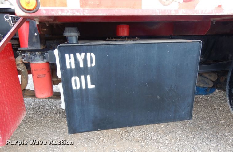 image for item DJ7489 2014 Peterbilt 365  crane truck