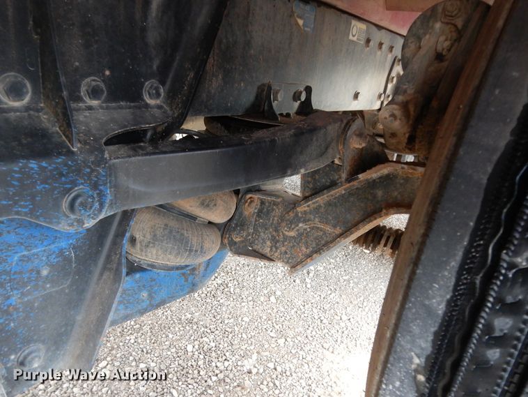 image for item DJ7489 2014 Peterbilt 365  crane truck