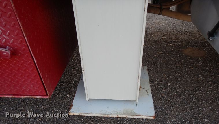 image for item DJ7489 2014 Peterbilt 365  crane truck