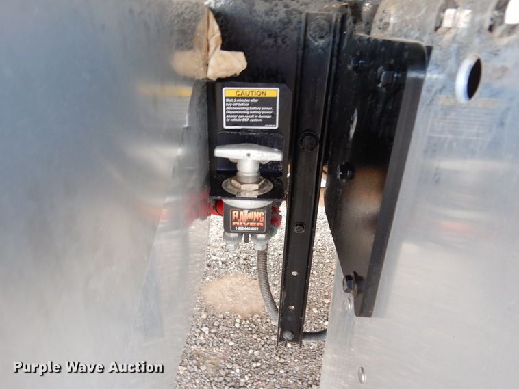 image for item DJ7489 2014 Peterbilt 365  crane truck