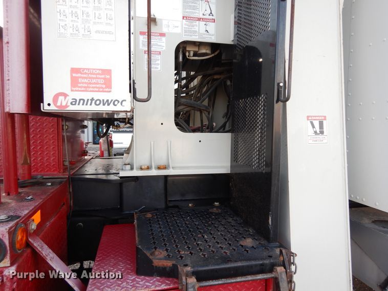 image for item DJ7489 2014 Peterbilt 365  crane truck