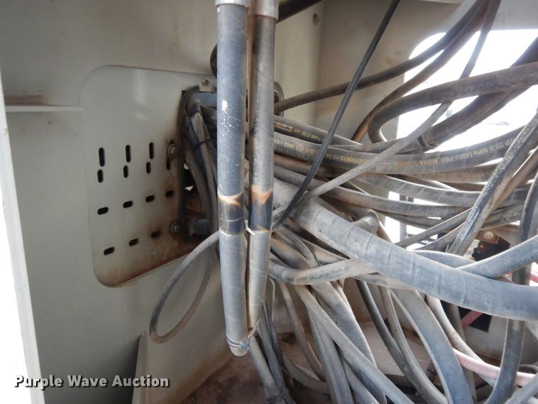 image for item DJ7489 2014 Peterbilt 365  crane truck