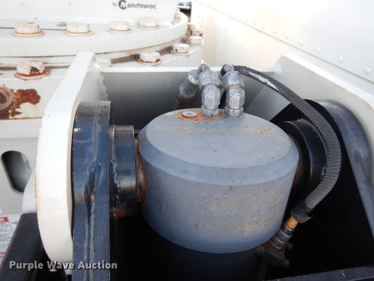 image for item DJ7489 2014 Peterbilt 365  crane truck