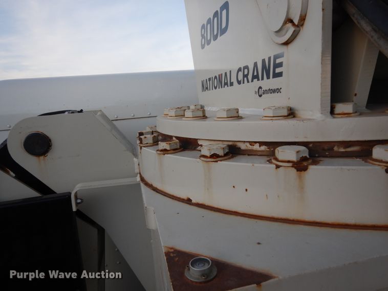 image for item DJ7489 2014 Peterbilt 365  crane truck