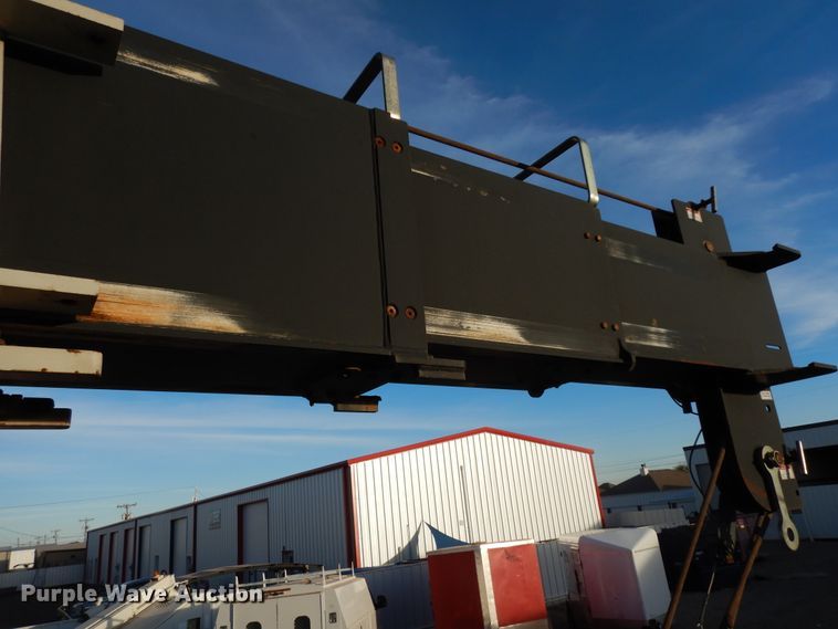 image for item DJ7489 2014 Peterbilt 365  crane truck